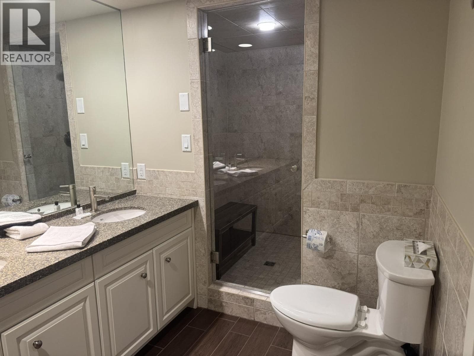 207/307 4321 VILLAGE GATE (WEEK 29) BOULEVARD, Greater Vancouver — photo 5