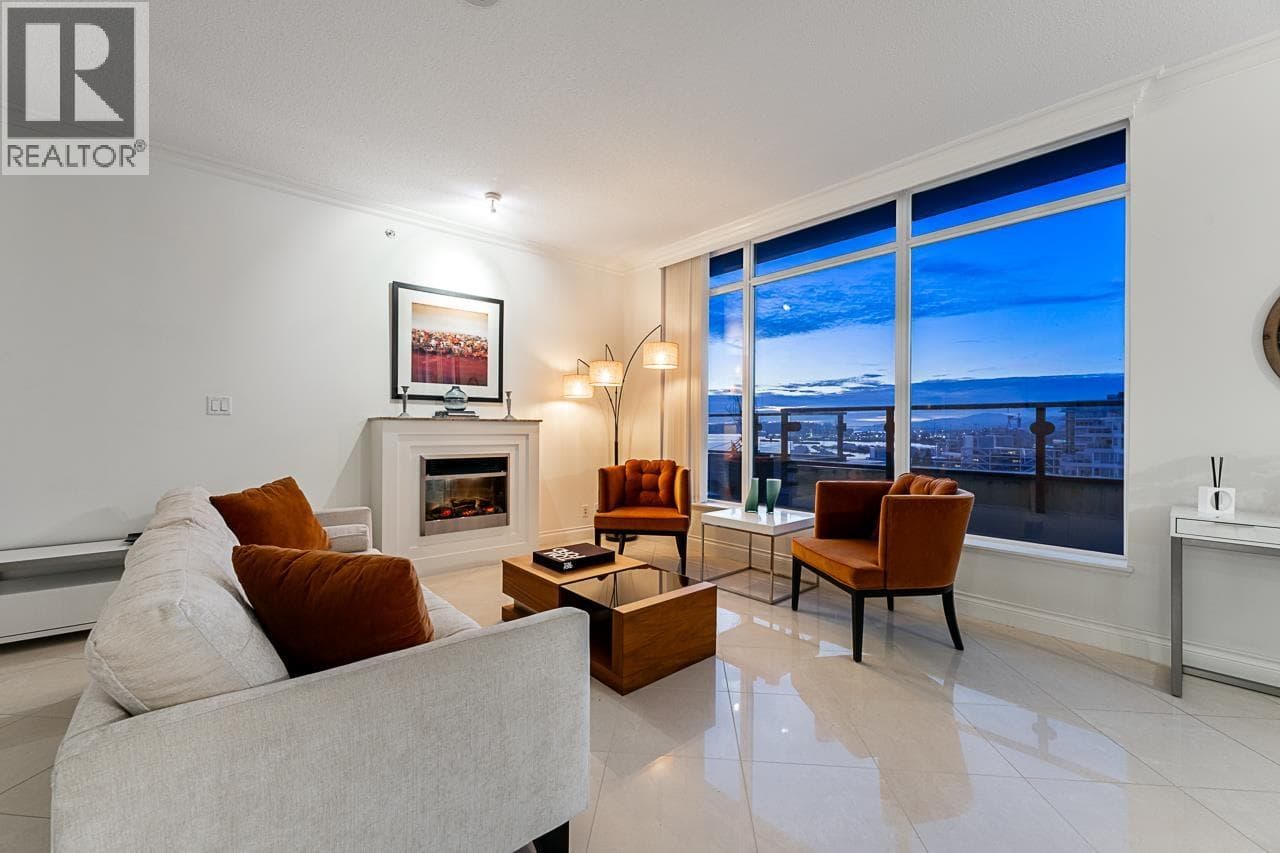 PH3 162 VICTORY SHIP WAY, Greater Vancouver — photo 2
