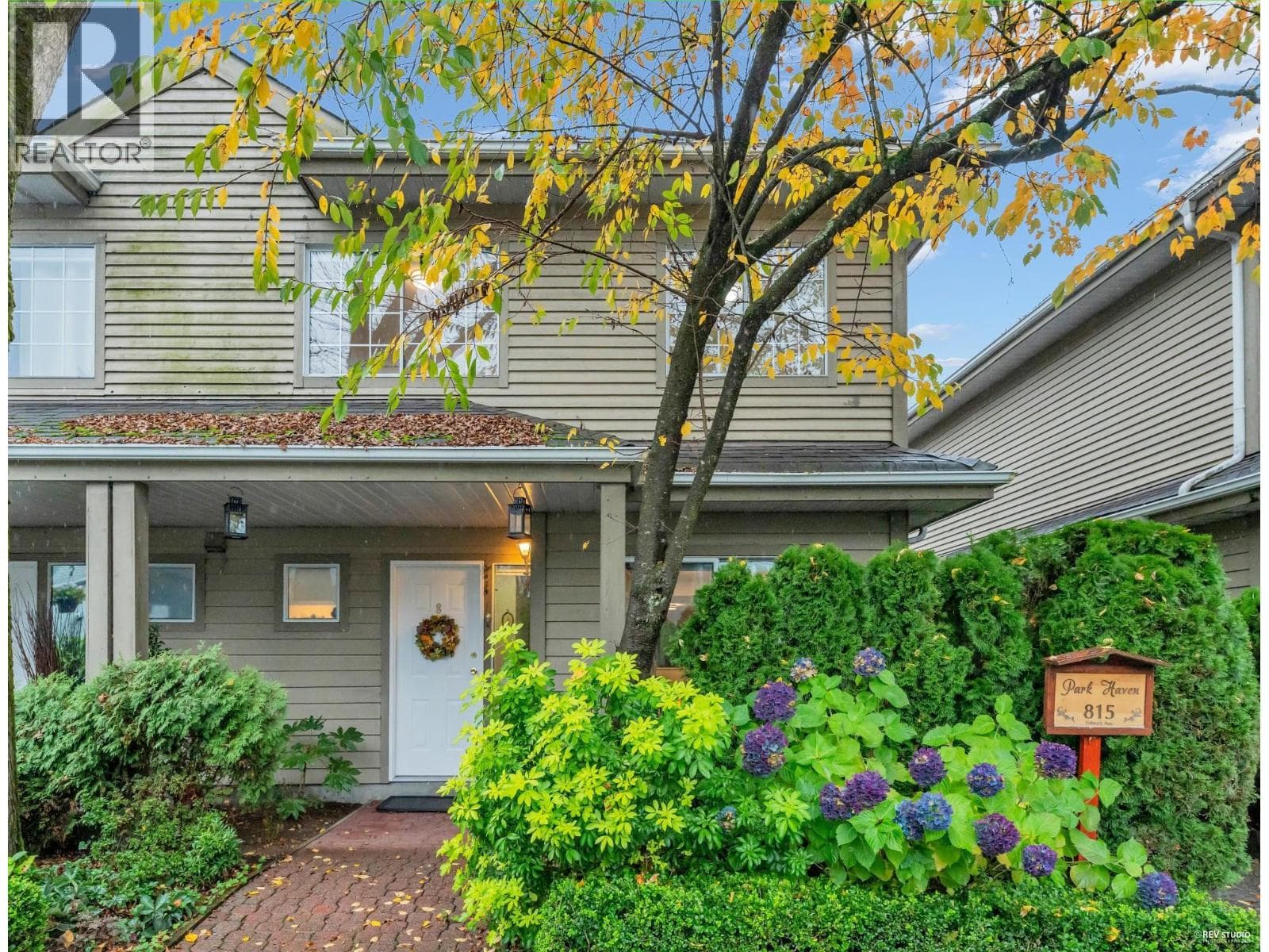 8 815 TOBRUCK AVENUE, Greater Vancouver — photo 2