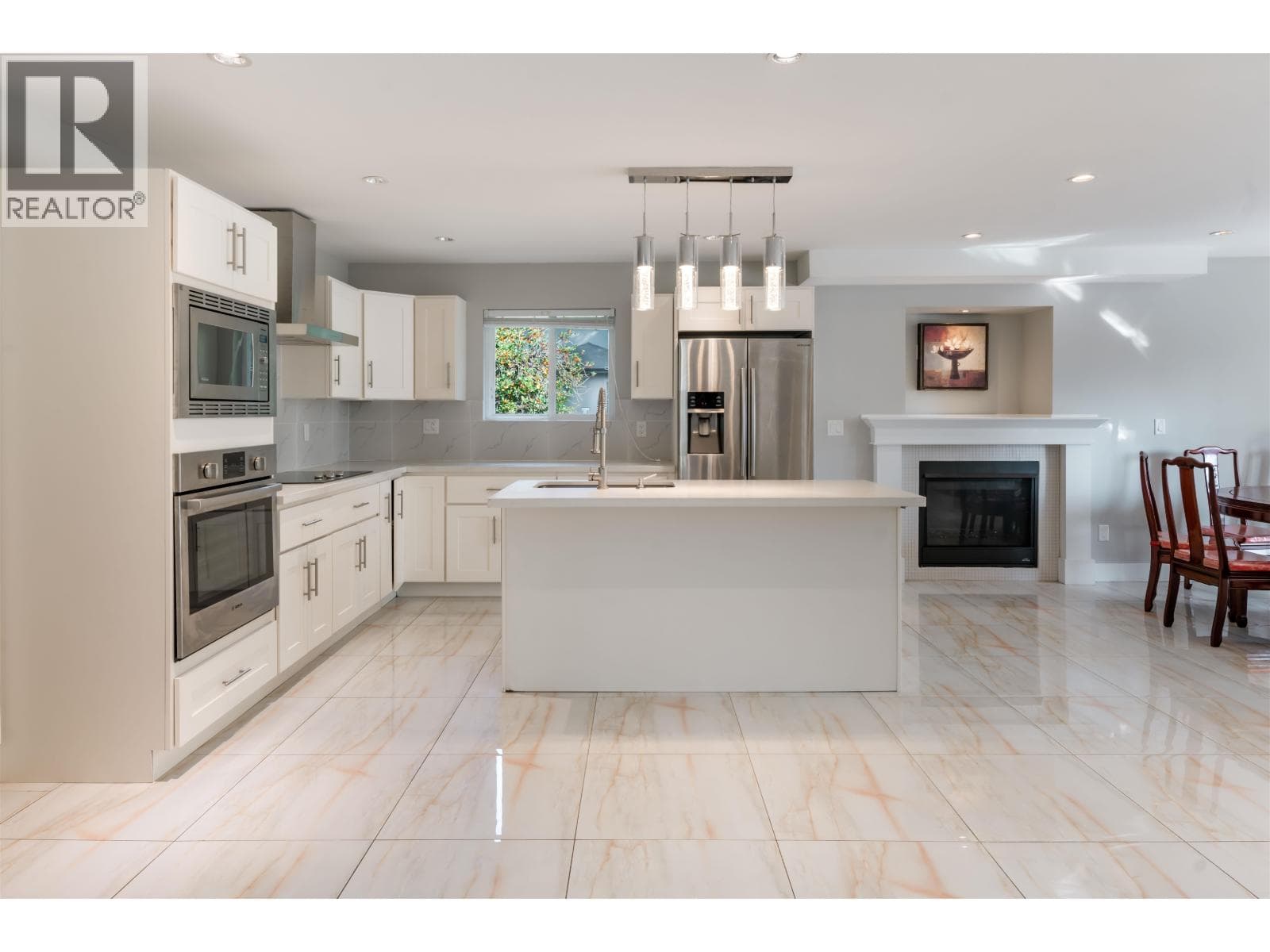 559 BOSWORTH STREET, Greater Vancouver — photo 4