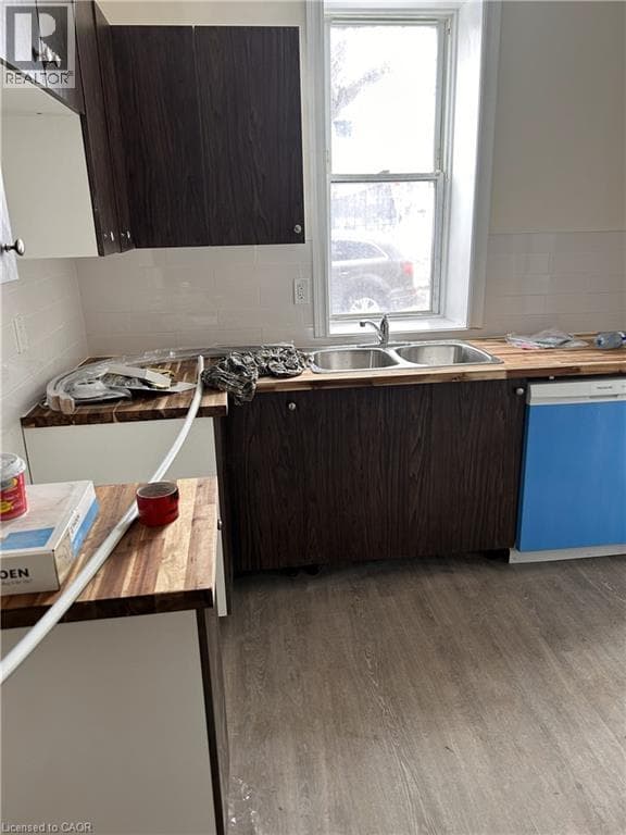 488 HUGHSON STREET NORTH, Cornerstone — photo 4