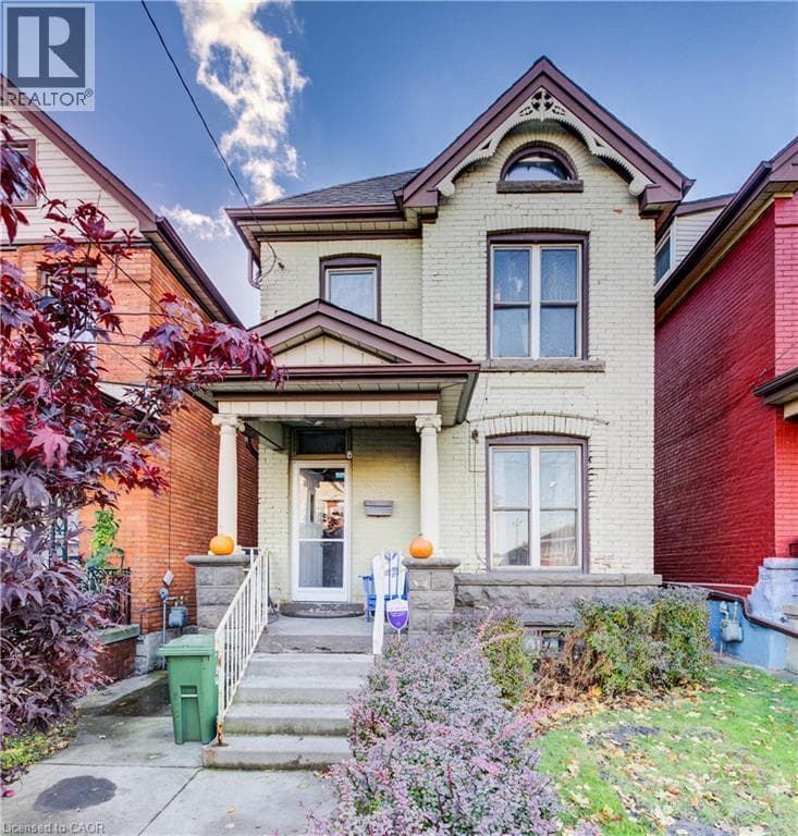 82 SIMCOE STREET EAST, Cornerstone — photo 2