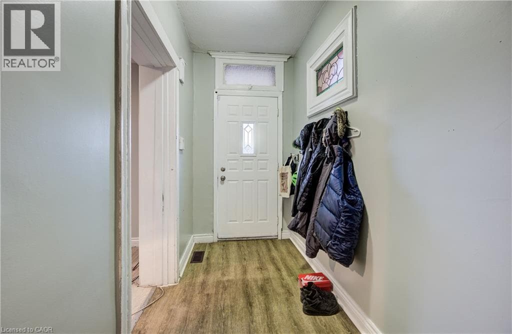 82 SIMCOE STREET EAST, Cornerstone — photo 3