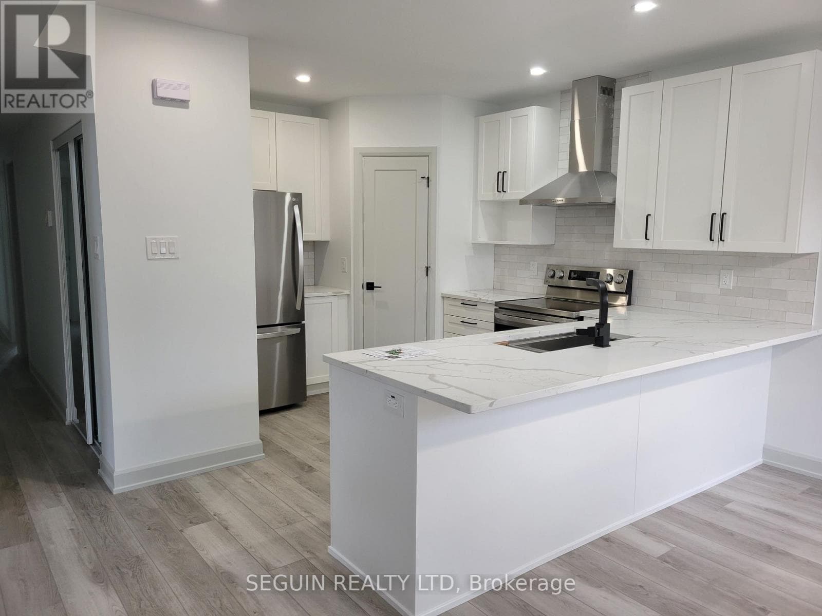 808-810 POWERS STREET, Cornwall — photo 3