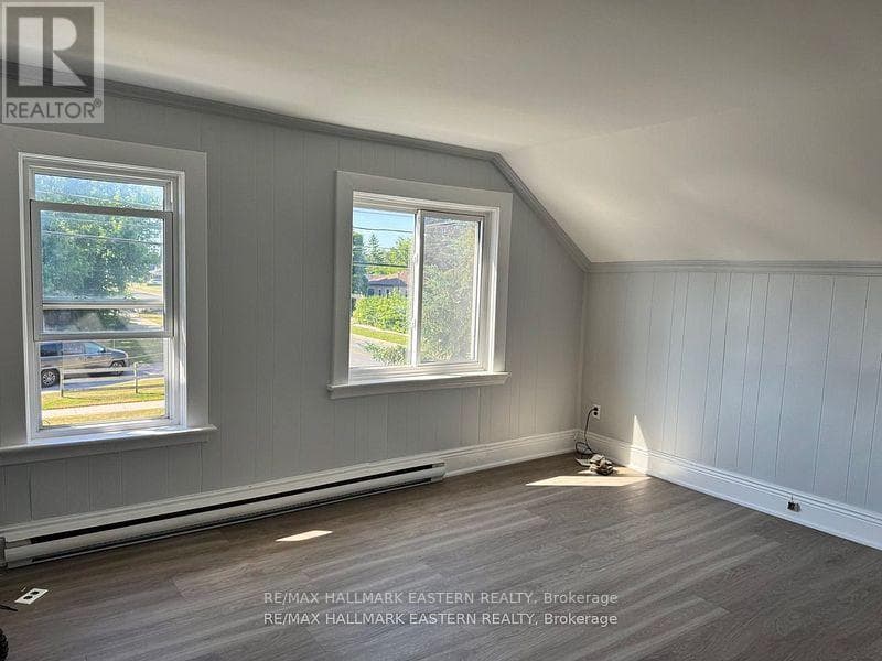 822 ST. MARY'S STREET, Central Lakes — photo 5