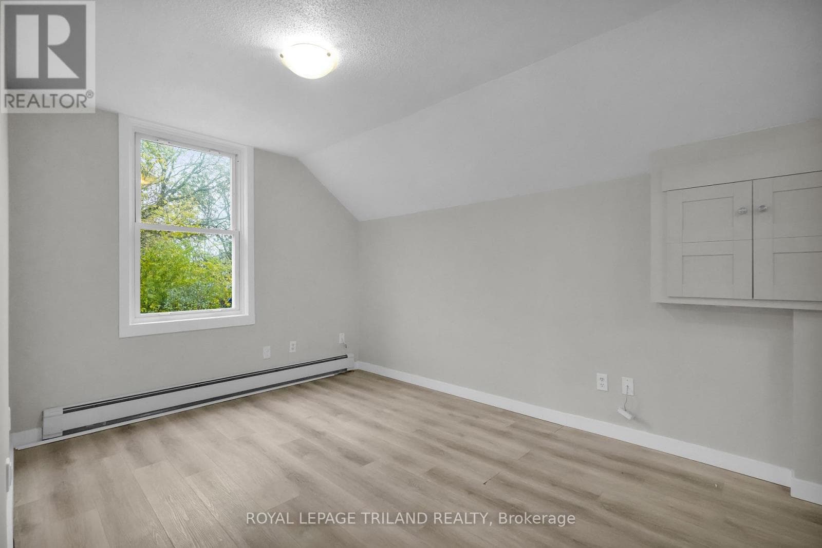 784 LITTLE GREY STREET — photo 3