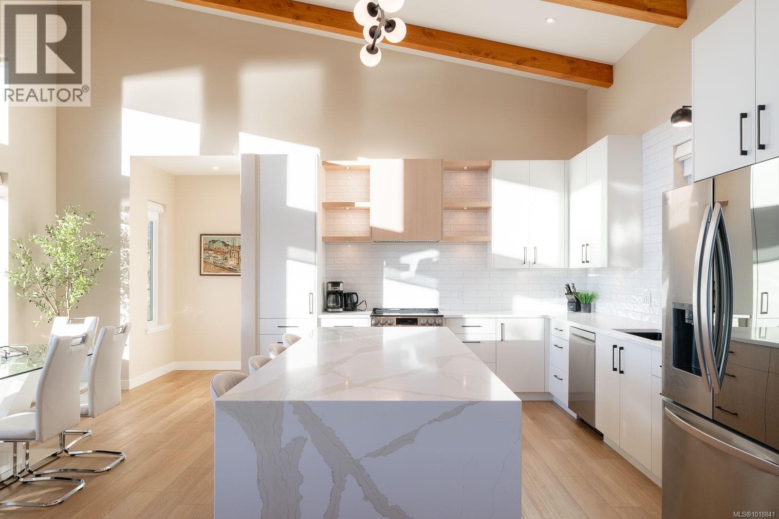 5496 Deep Bay Dr, Vancouver Island — photo 4