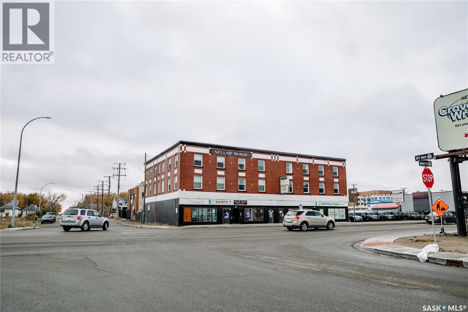 1174 ALBERT STREET in Old 33