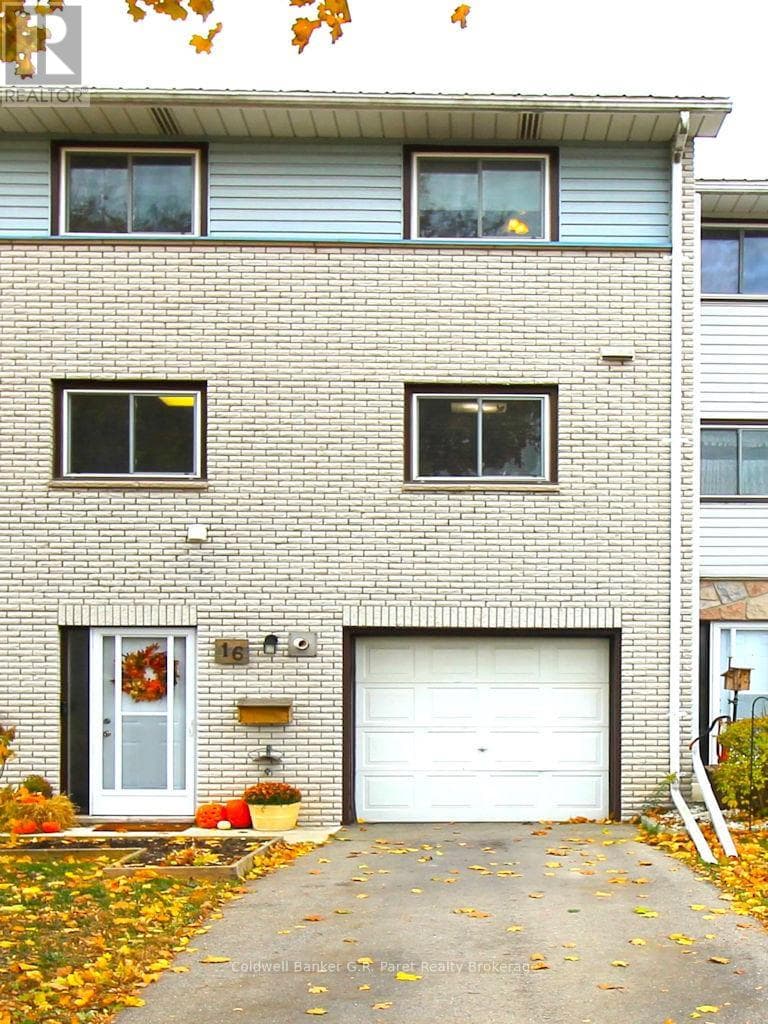 16 129 CONCESSION STREET EAST in 