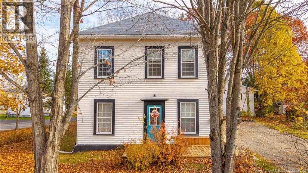 36 QUEENSWAY STREET, New Brunswick — photo 2