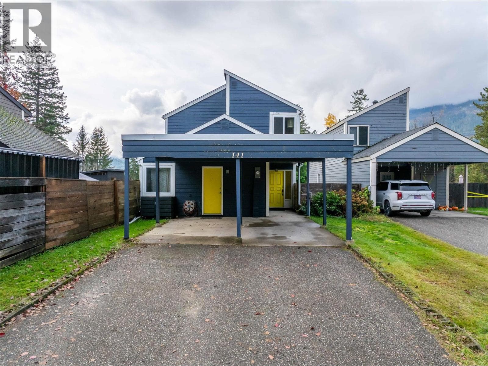141 Greely Crescent, Interior REALTORS® — photo 2