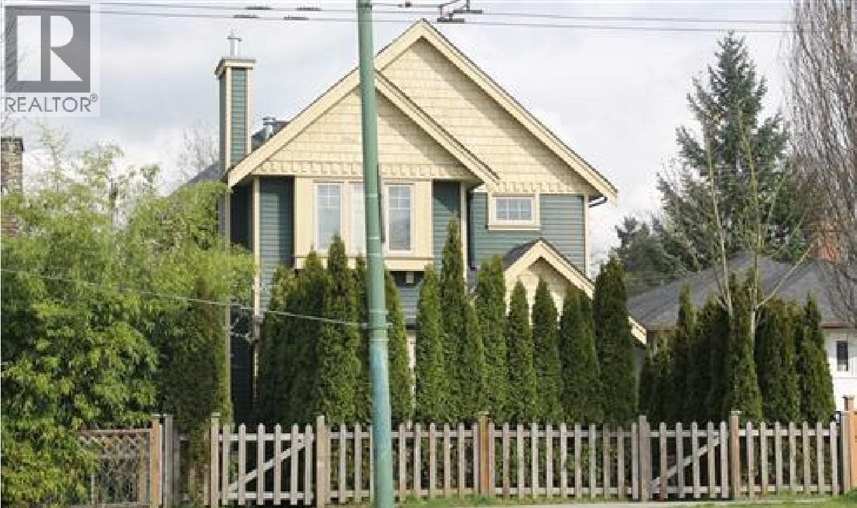 1949 EAST BROADWAY in Grandview-Woodland