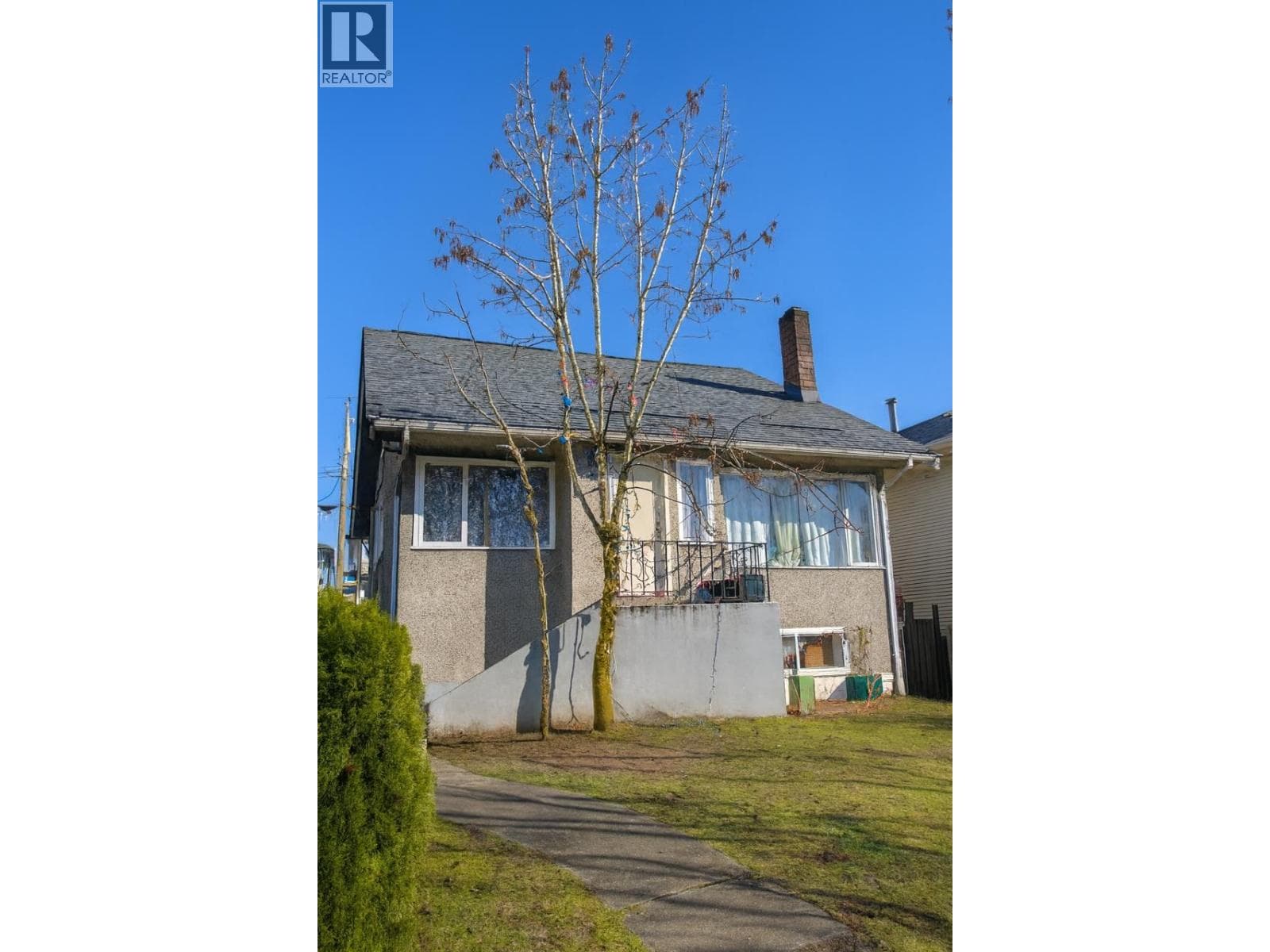 5735 EARLES STREET in Victoria-Fraserview