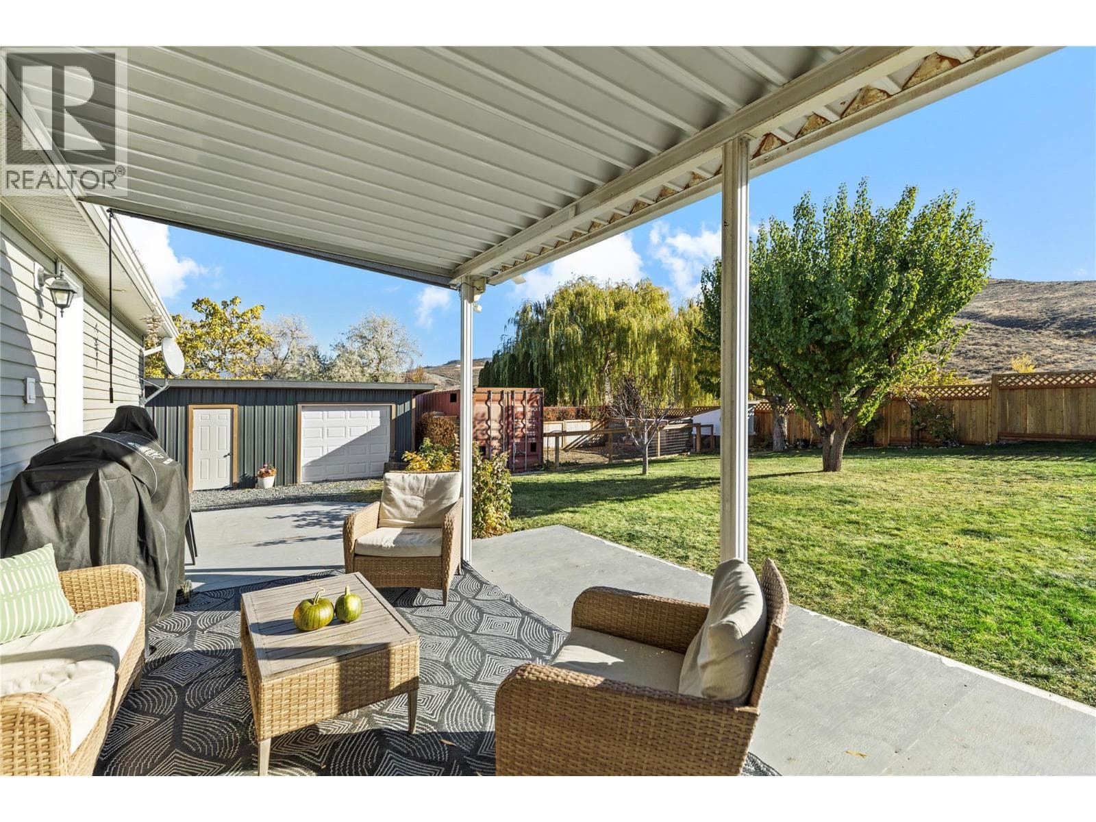 7020 WATSON Drive E, Interior REALTORS® — photo 3