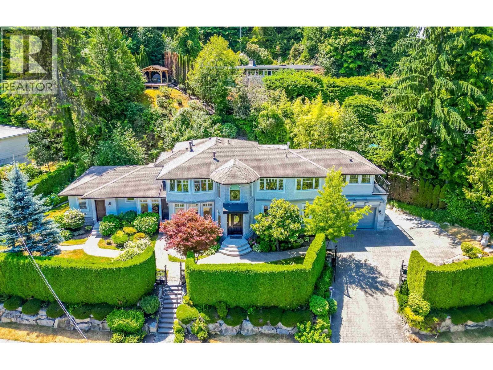 760 BURLEY DRIVE in Dundarave