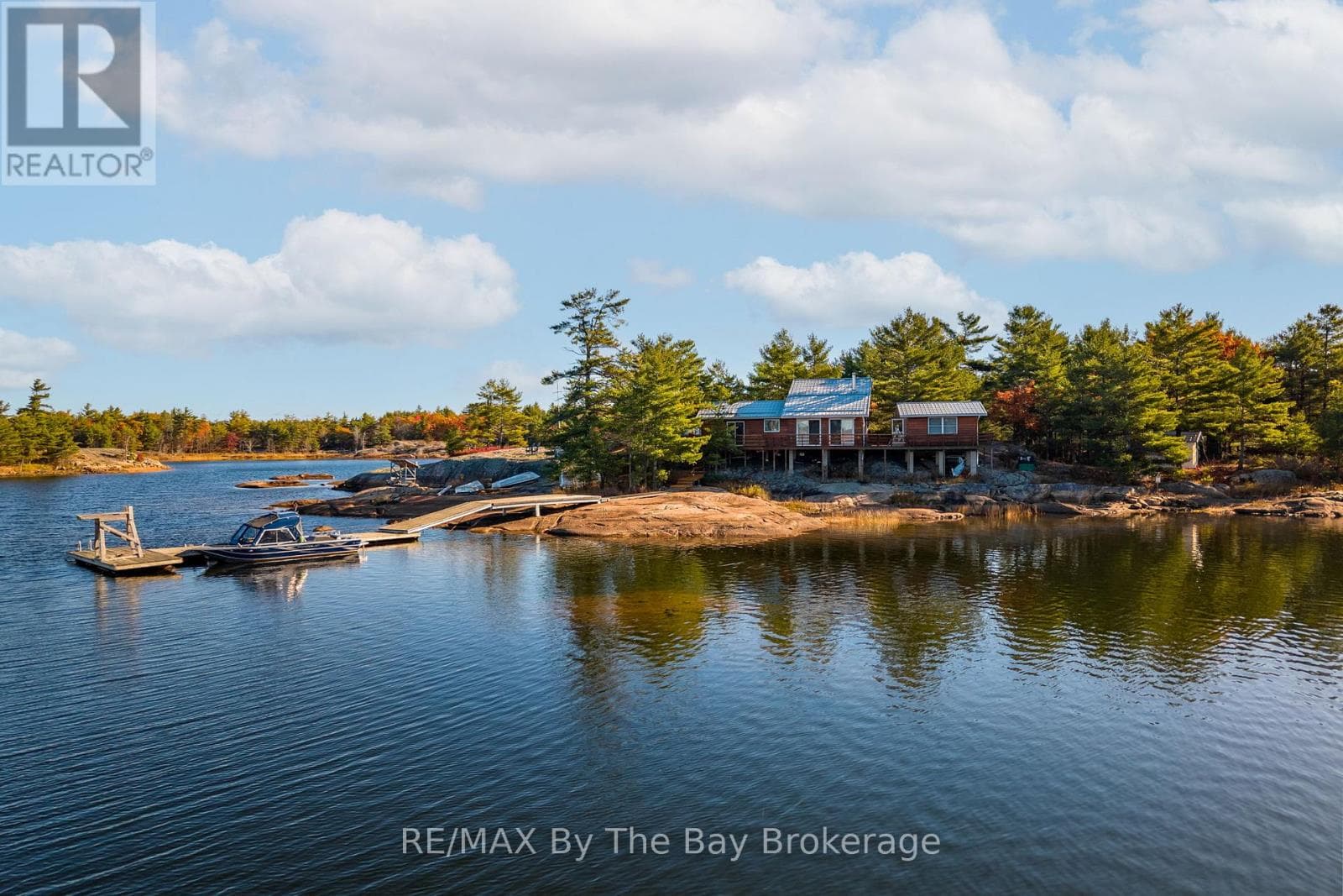 2 ISLAND 2890, OnePoint — photo 2