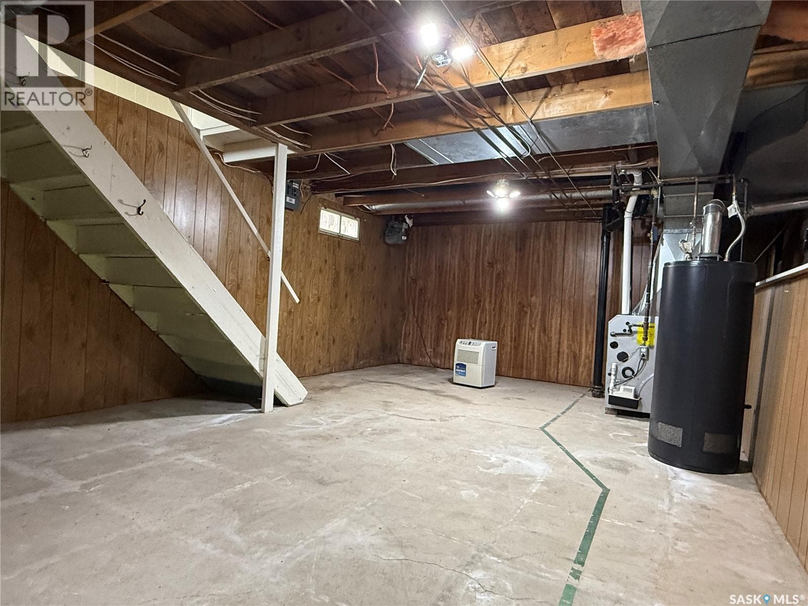 359 4th AVENUE W in 