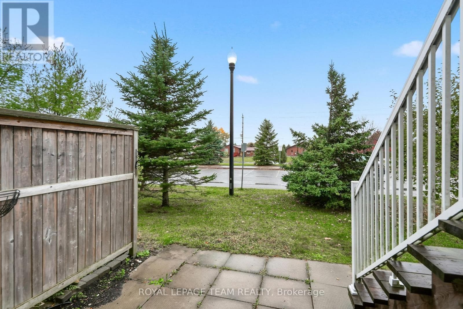 104 FIR LANE, Ottawa — photo 3