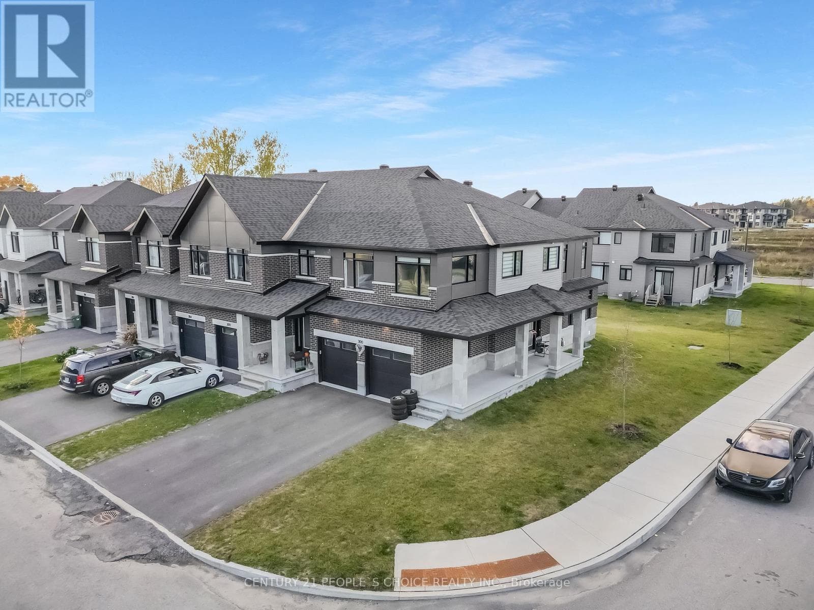 300 MAKOBE LANE in RIVERSIDE SOUTH - LEITRIM