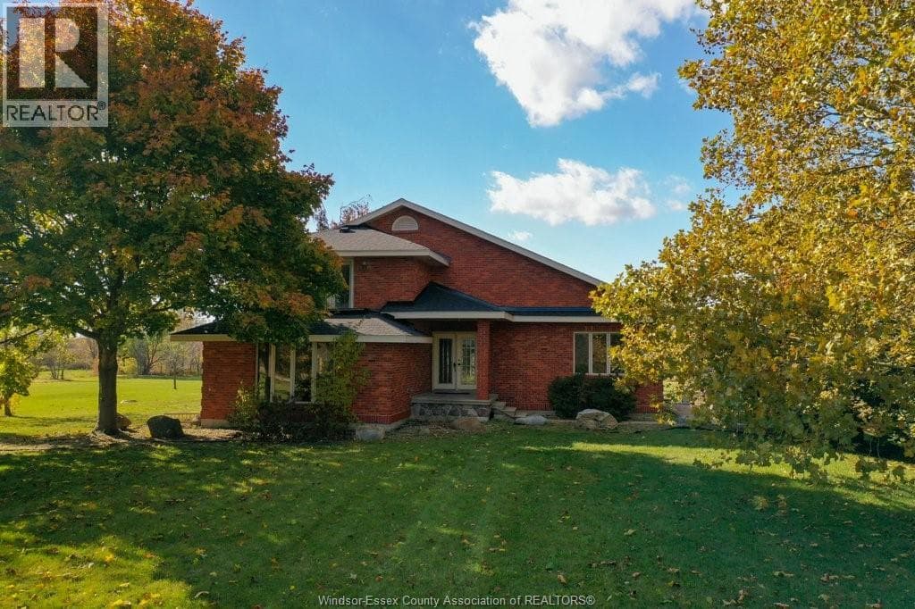 2495 Division ROAD North, Windsor — photo 2