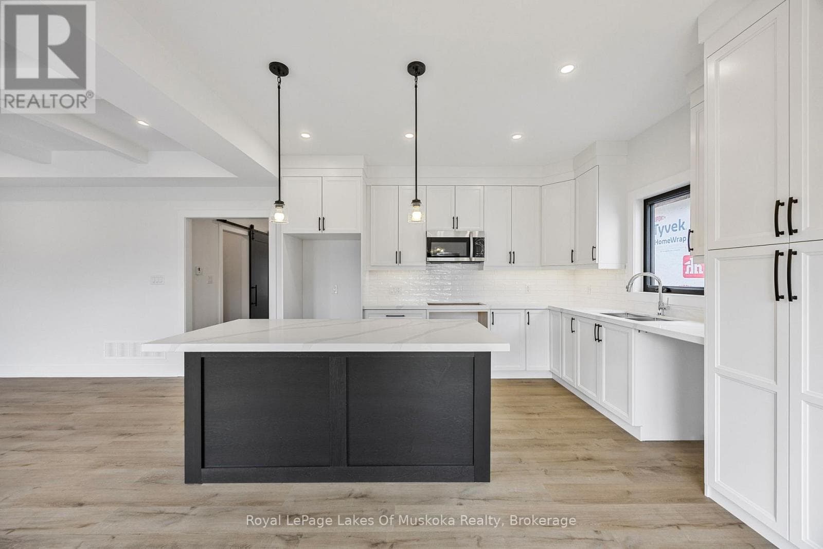 118 BRANDON AVENUE, OnePoint — photo 3