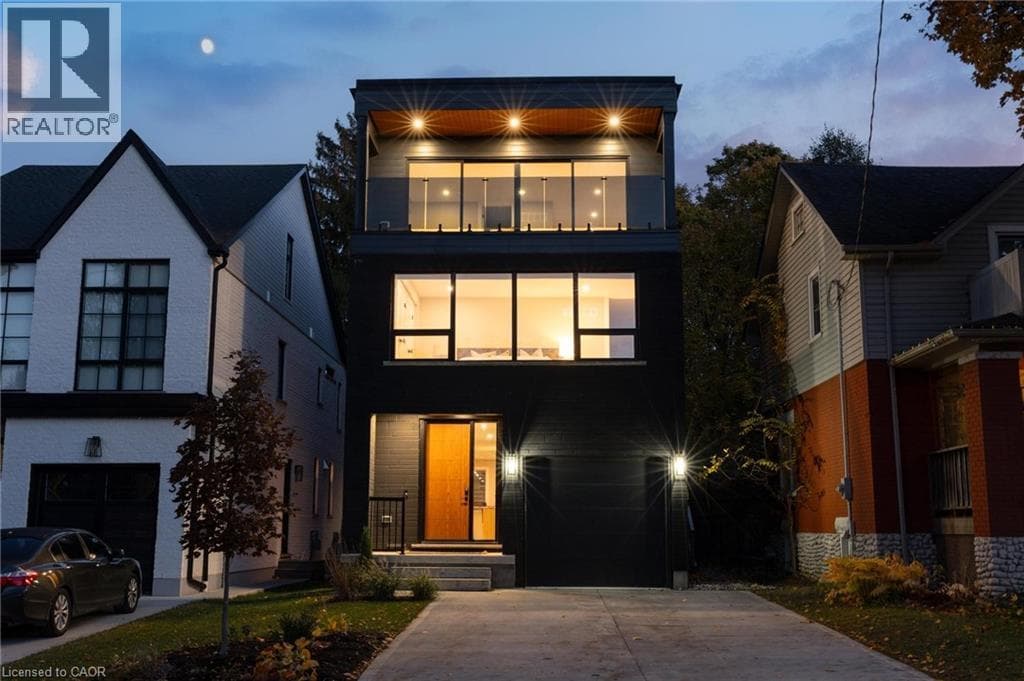 95 WILLIAM STREET WEST in Central Waterloo
