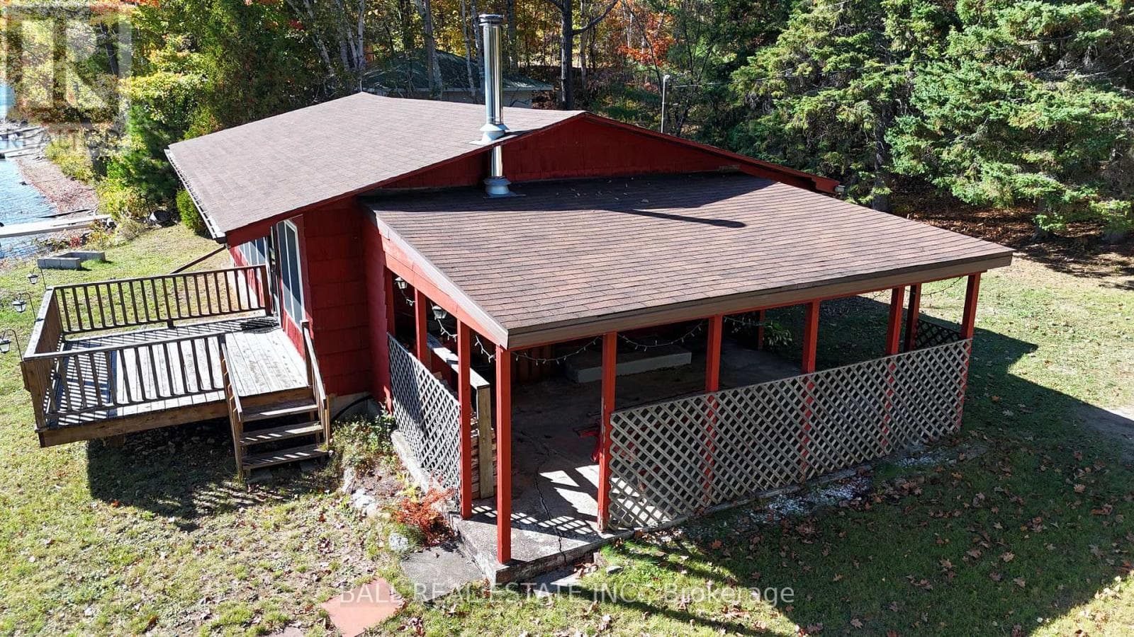 9 RUSSELL CRESCENT, Central Lakes — photo 2