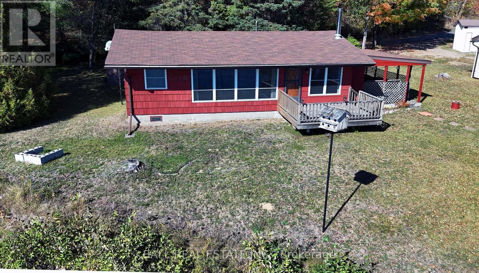 9 RUSSELL CRESCENT, Central Lakes — photo 3