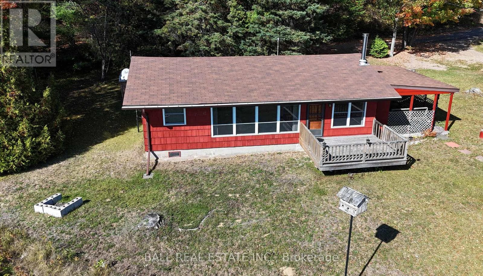 9 RUSSELL CRESCENT, Central Lakes — photo 5
