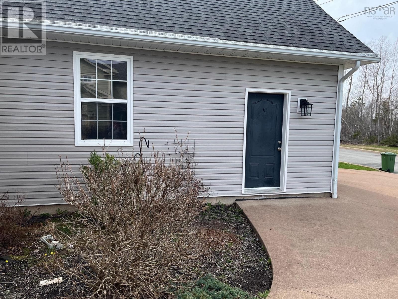 42 ROWAN AVENUE, NSAR — photo 2