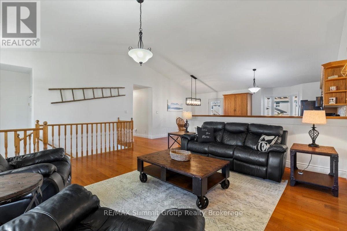20 MCGREGOR COURT, OnePoint — photo 4