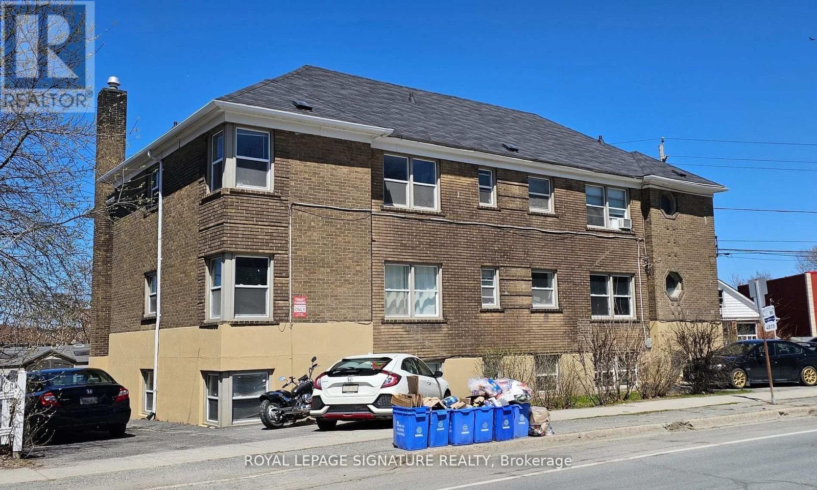 99 DOUGLAS STREET WEST — photo 2