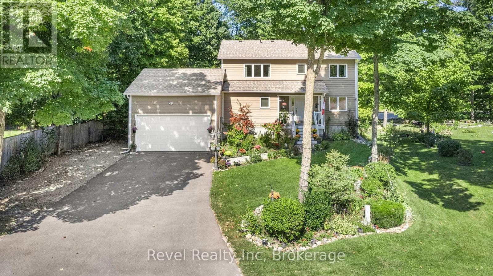 10 MUSQUAKE COURT, OnePoint — photo 2