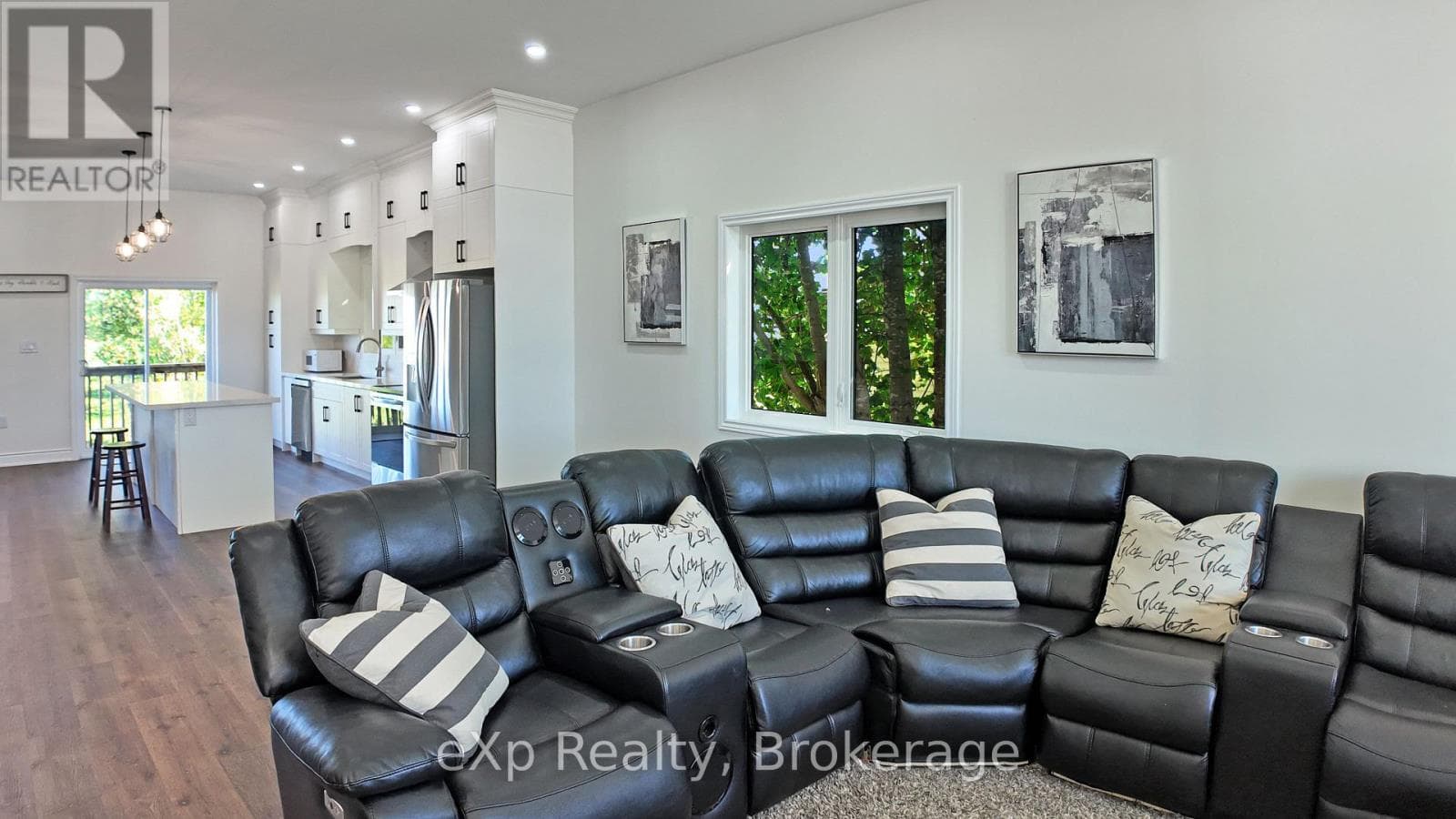 221 FORLER STREET, OnePoint — photo 5
