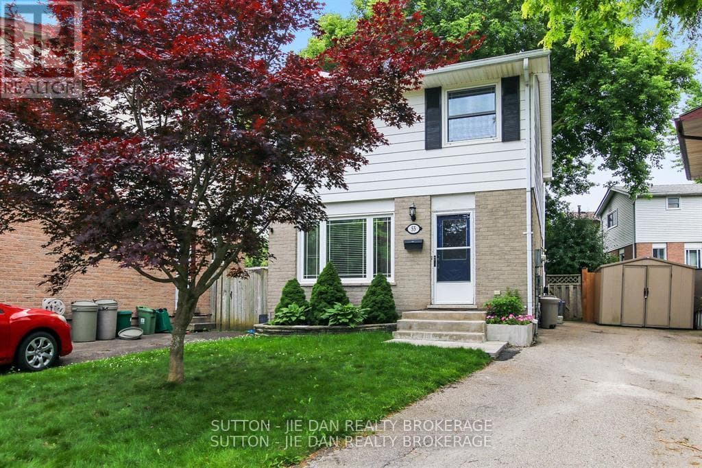 55 CONSTABLE COURT in 