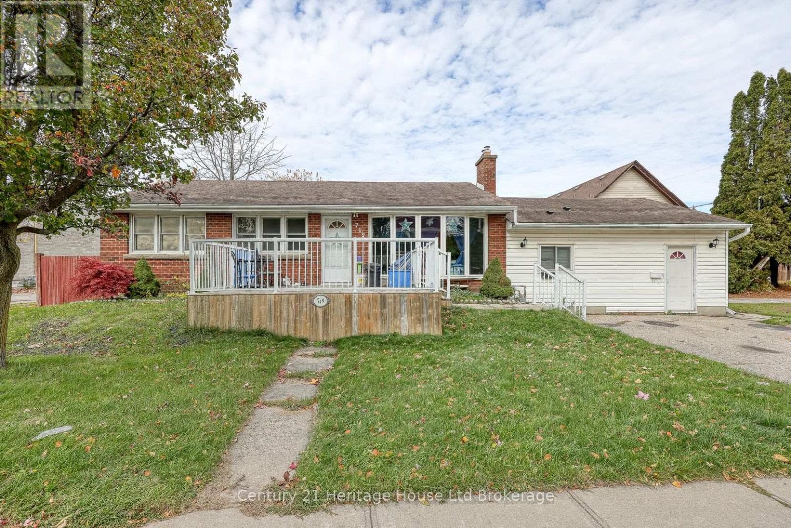 719 PEEL STREET — photo 5