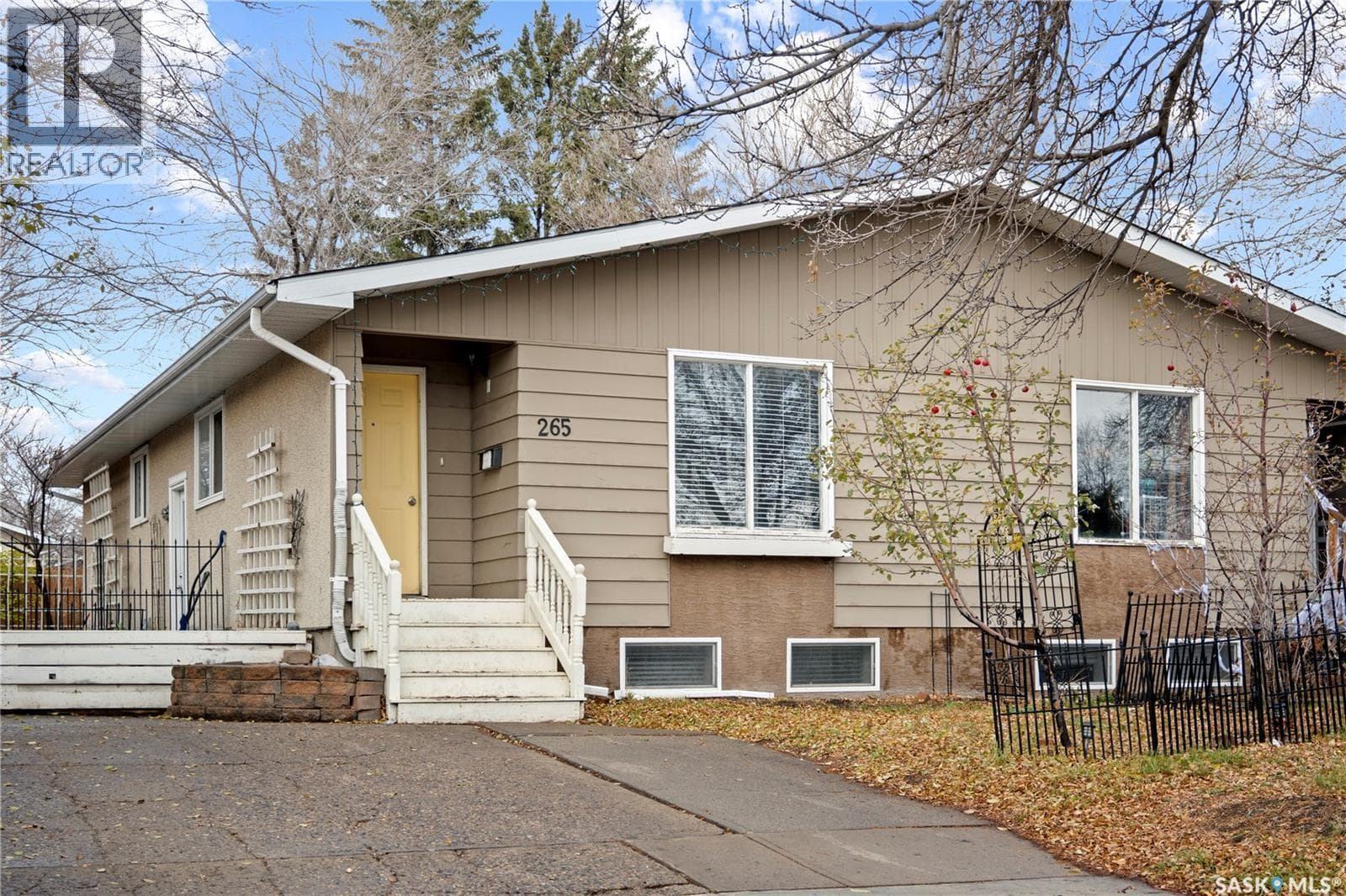 265 MAGEE CRESCENT — photo 2