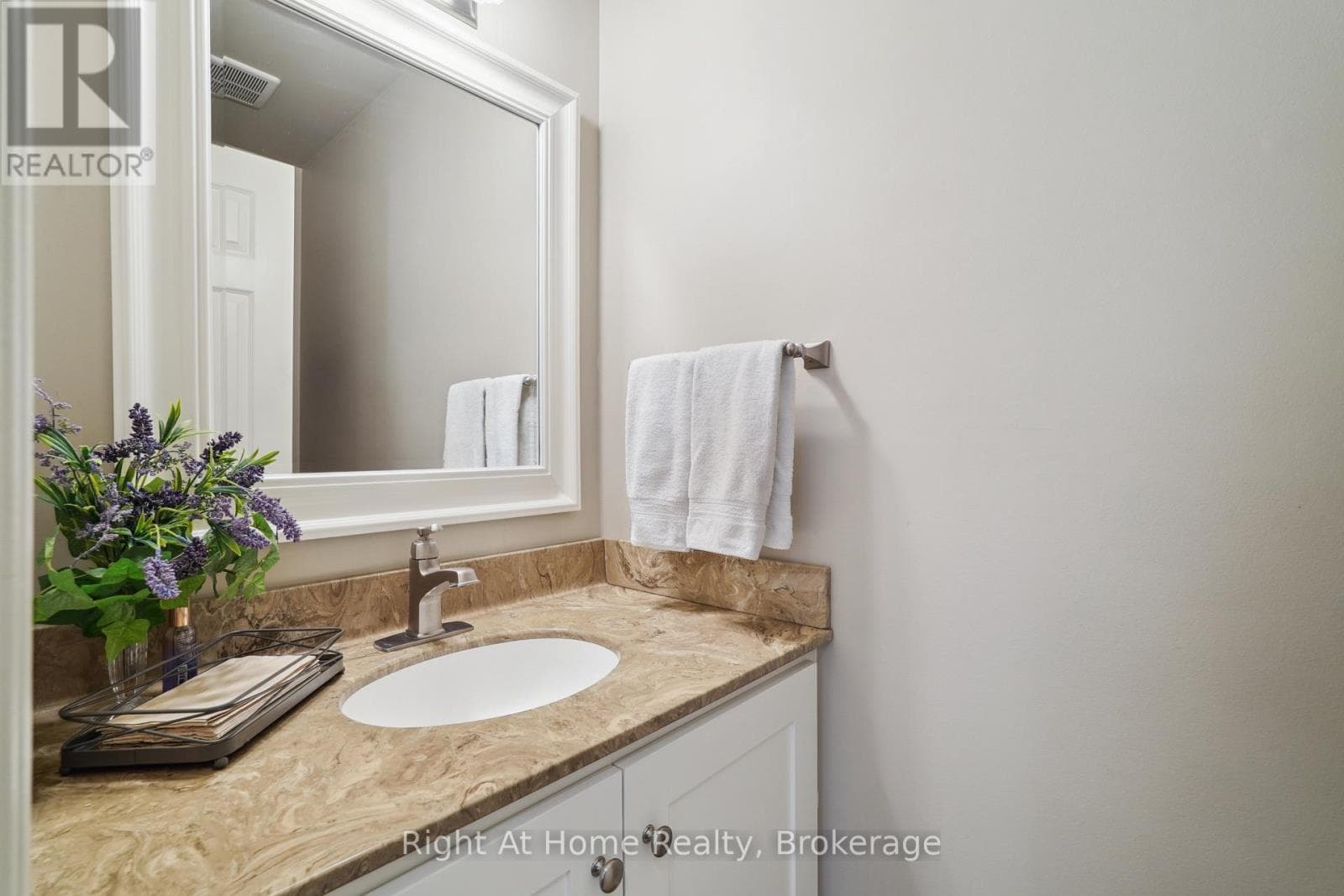 1445 GOLDEN MEADOW TRAIL, Oakville-Milton — photo 3