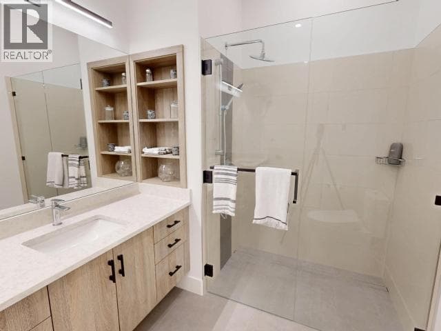4070 SATURNA AVENUE, Powell River — photo 2