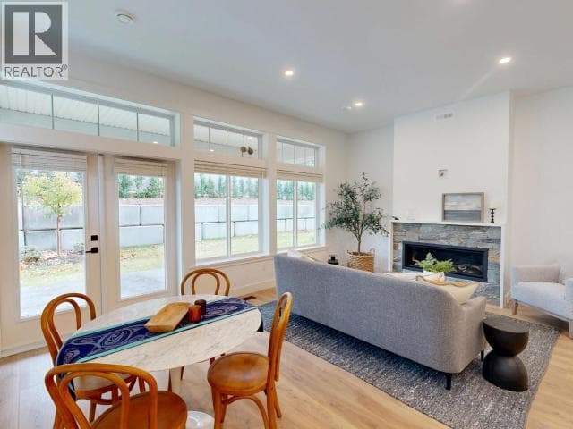 4070 SATURNA AVENUE, Powell River — photo 5