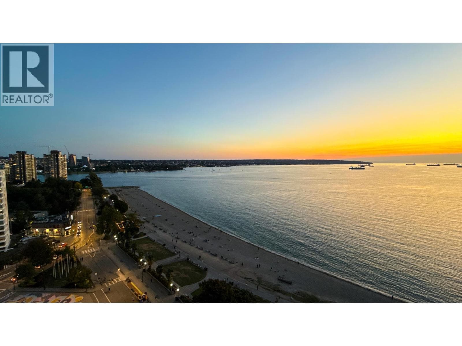 17 1861 BEACH AVENUE, Greater Vancouver — photo 4