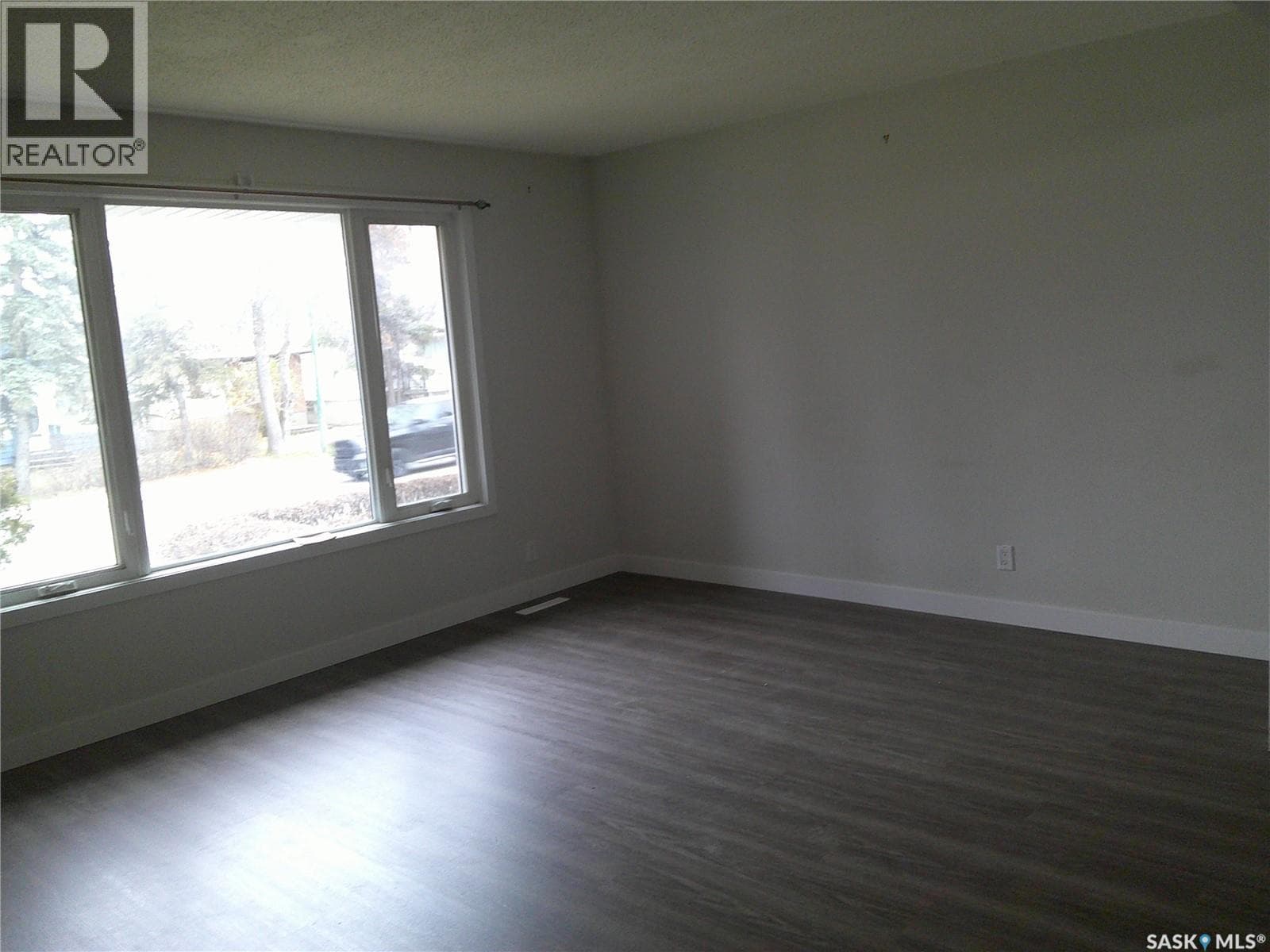 764 ELPHINSTONE STREET, Saskatchewan — photo 2