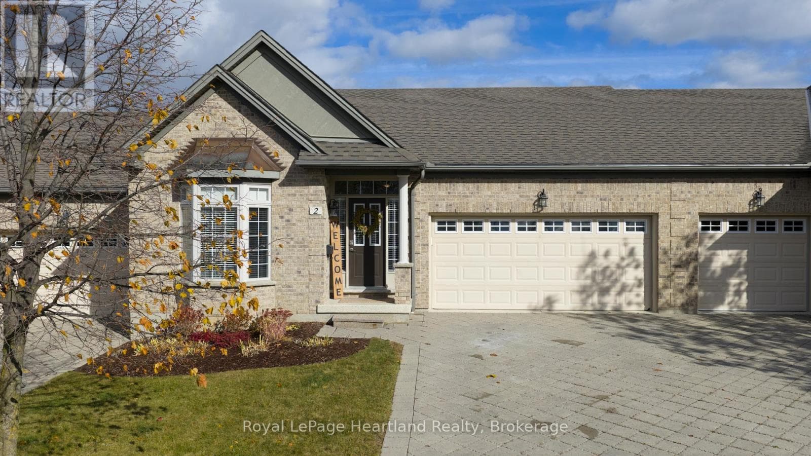 2 - 575 MCGARRELL PLACE in Sunningdale