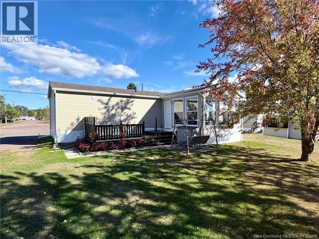 27 SOPHIE LANE — photo 3