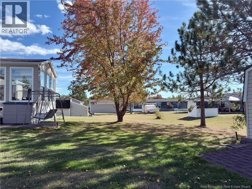 27 SOPHIE LANE — photo 4