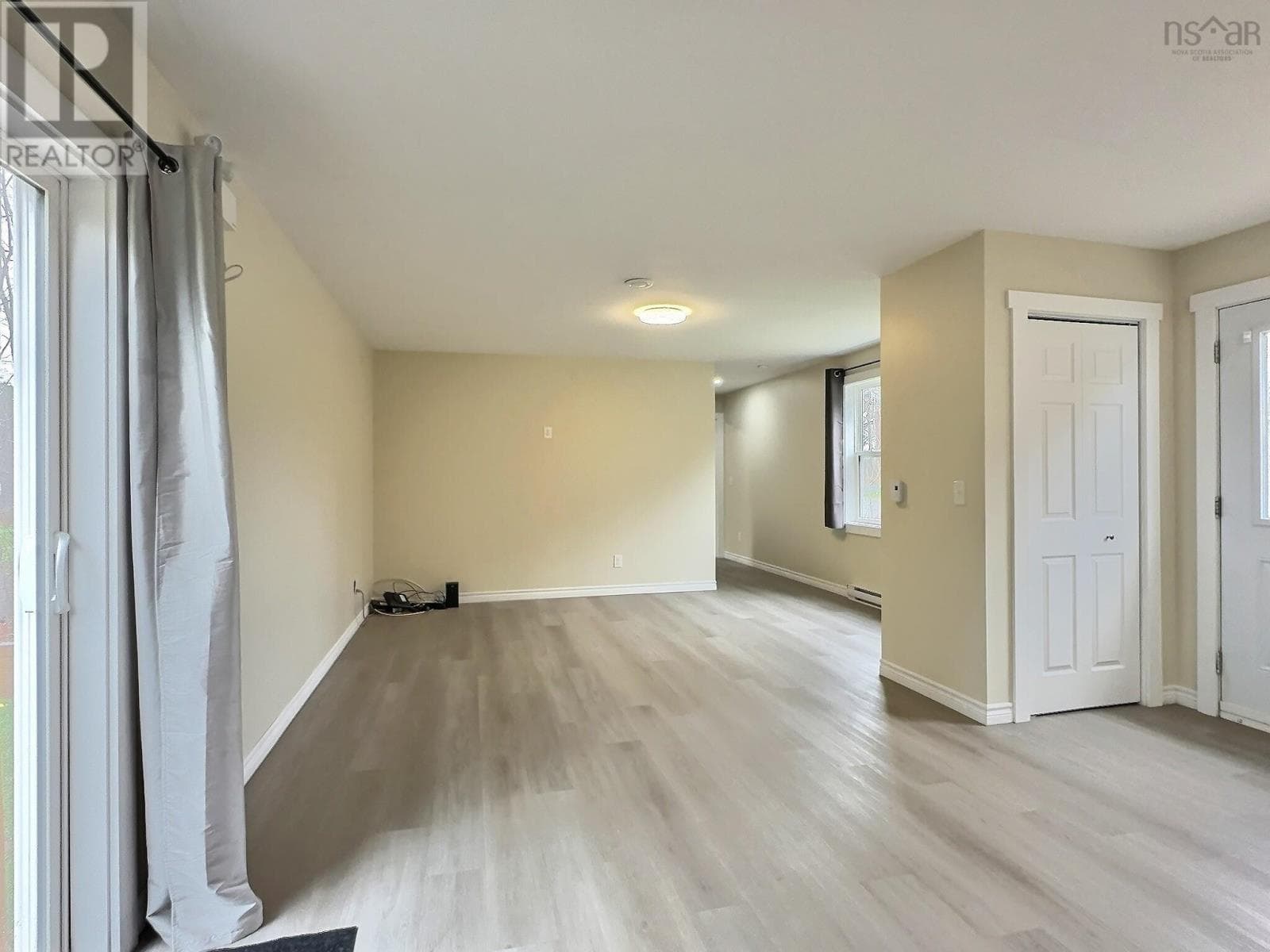 530 Sunset Avenue, NSAR — photo 4