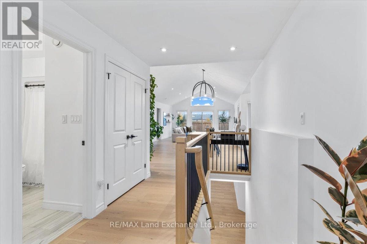 23 - 560 DEVONSHIRE ROAD — photo 5