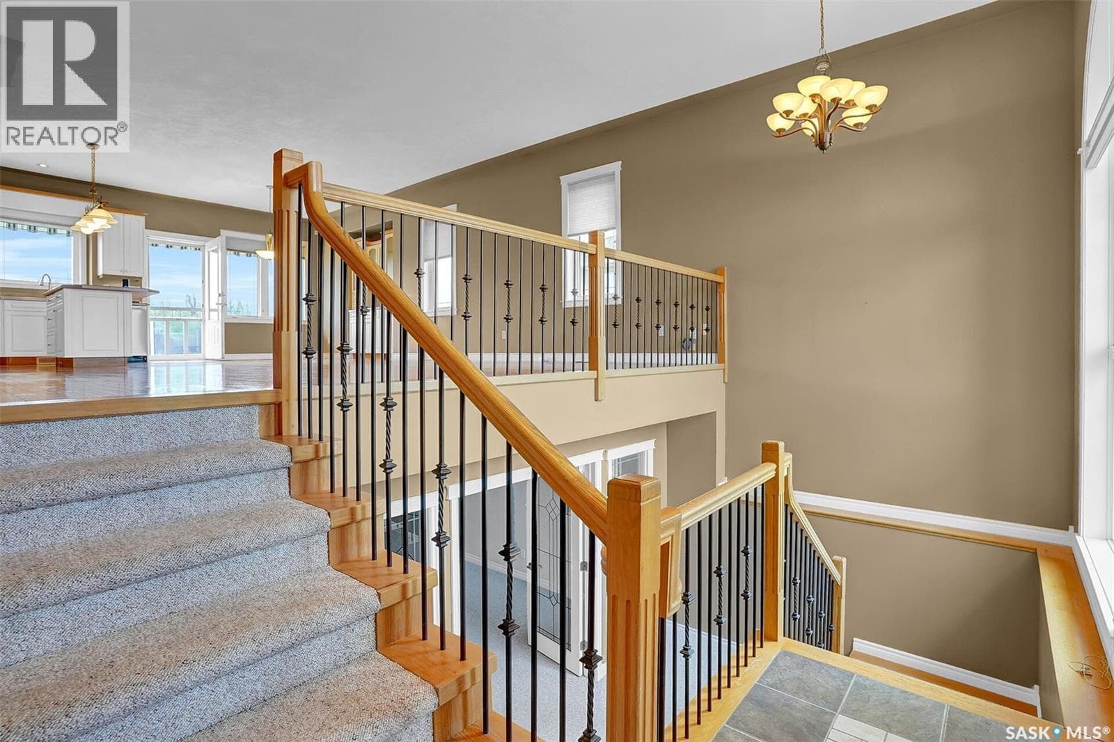 21 WOODS CRESCENT — photo 2