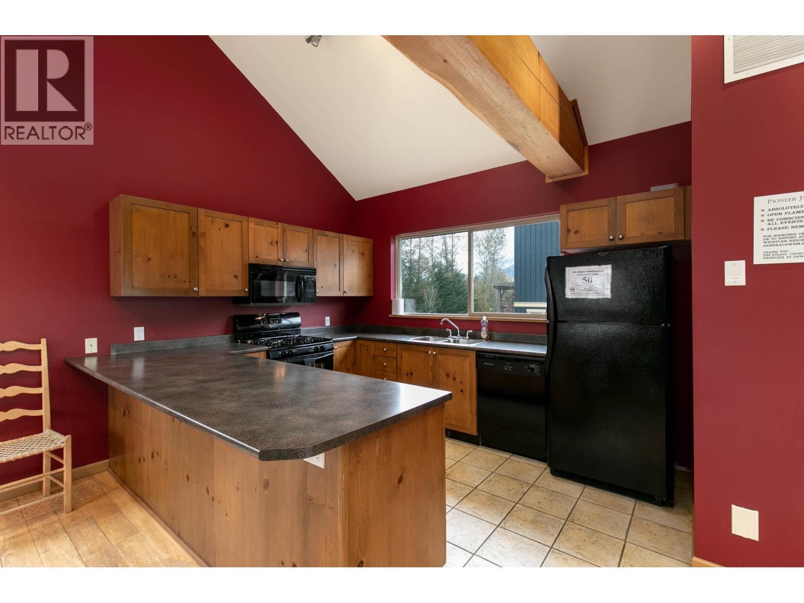 2 1447 VINE ROAD — photo 3