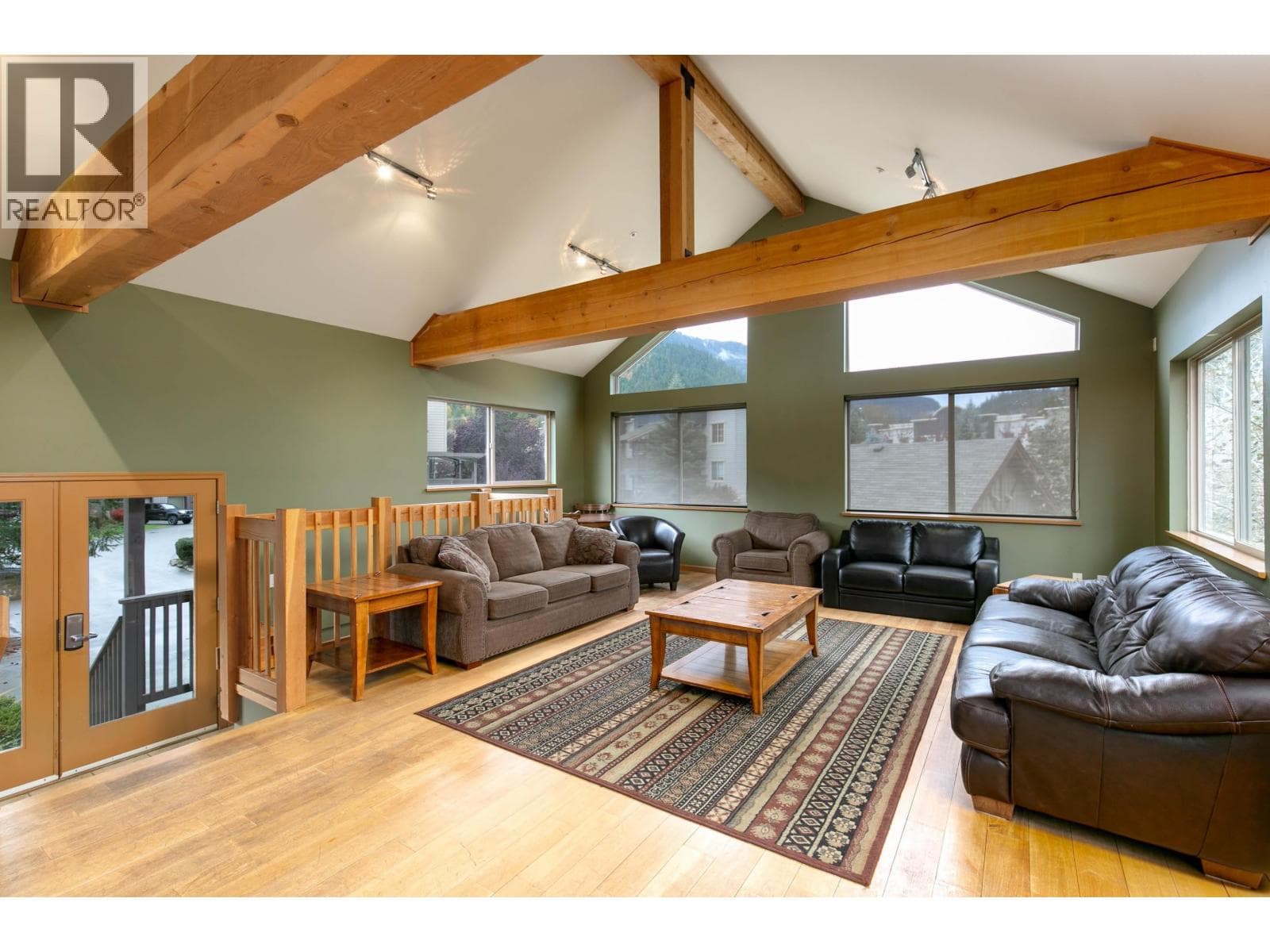 2 1447 VINE ROAD — photo 4